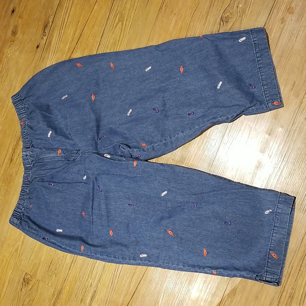 Jean capris EUC w/embroidered flip flops elastic waist w/zipper front sz 18w